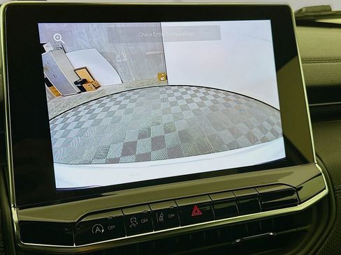 New 2026 Jeep Compass Latitude image 13