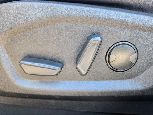 Used 2024 Ford Edge SEL image 16