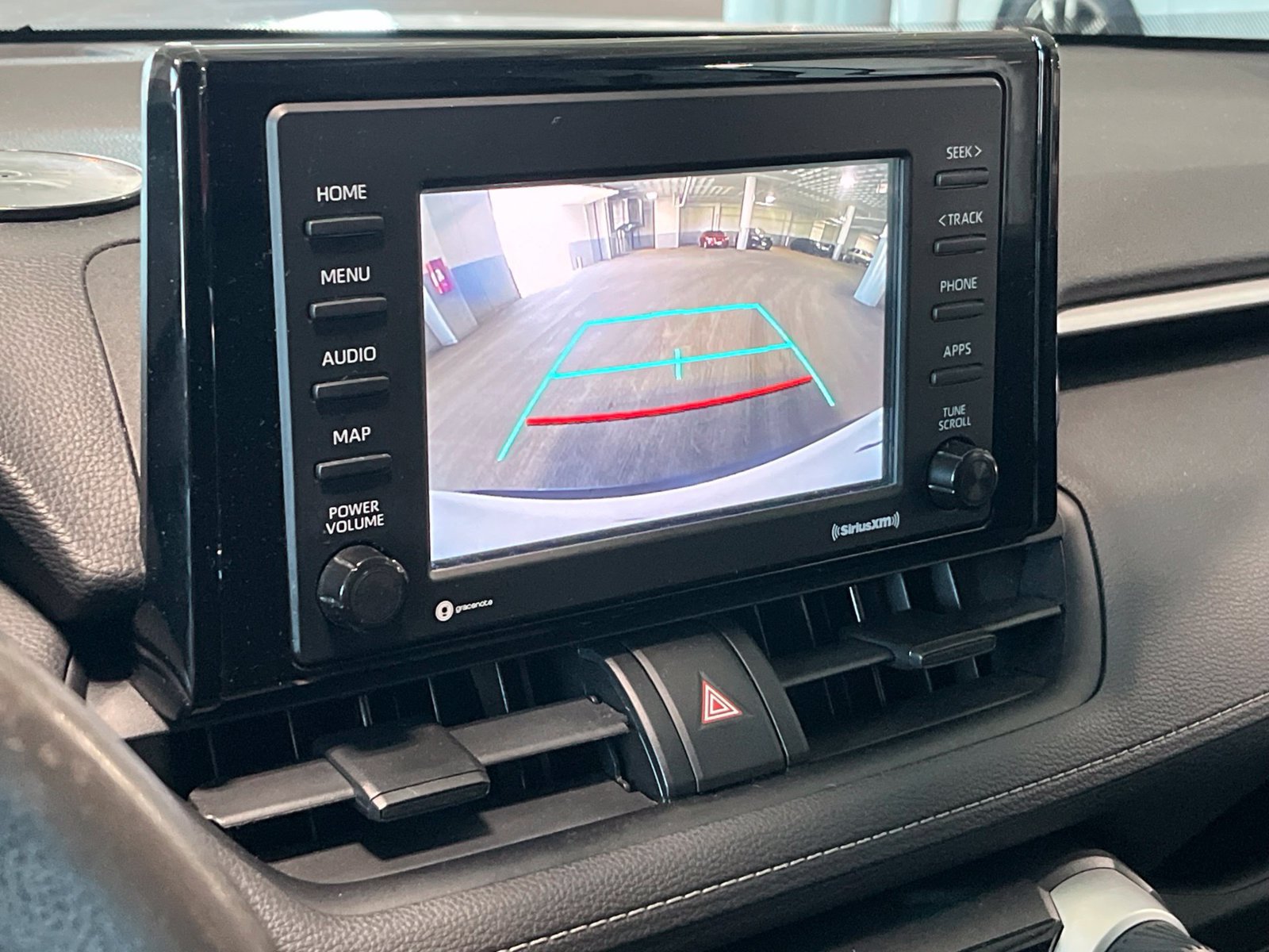 Used 2021 Toyota RAV4 LE AWD/4WD image 21