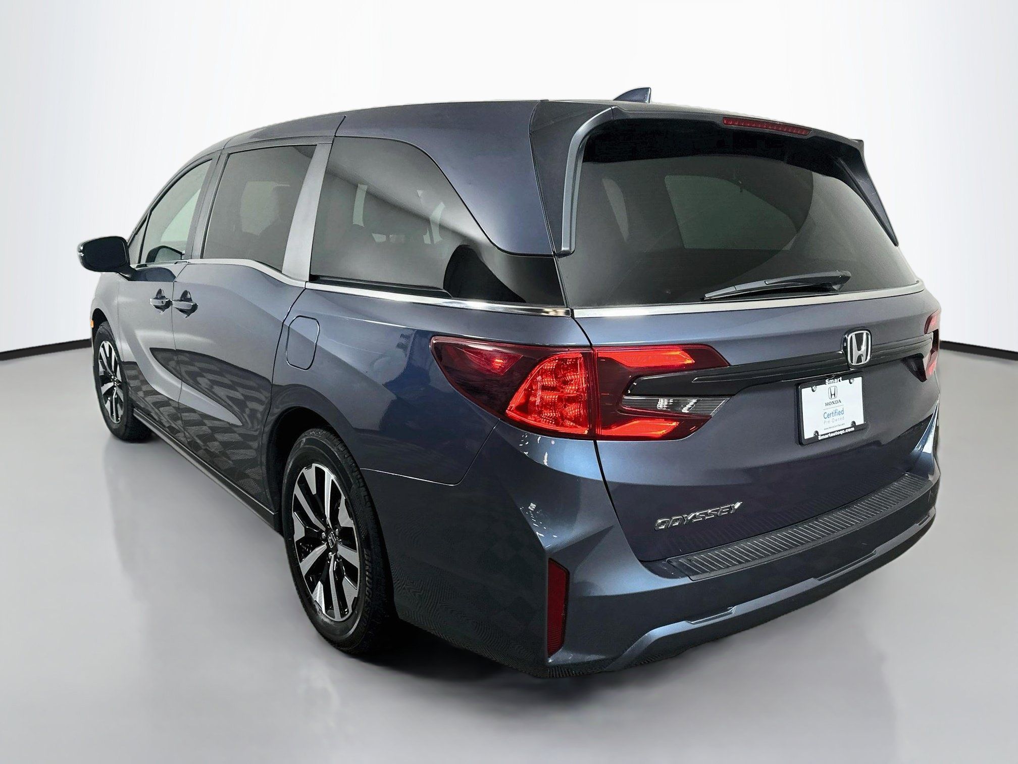 Used 2025 Honda Odyssey EX-L image 5
