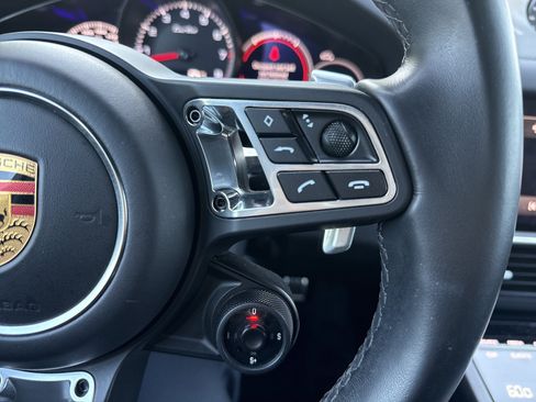 Used 2022 Porsche Cayenne Turbo AWD/4WD image 19