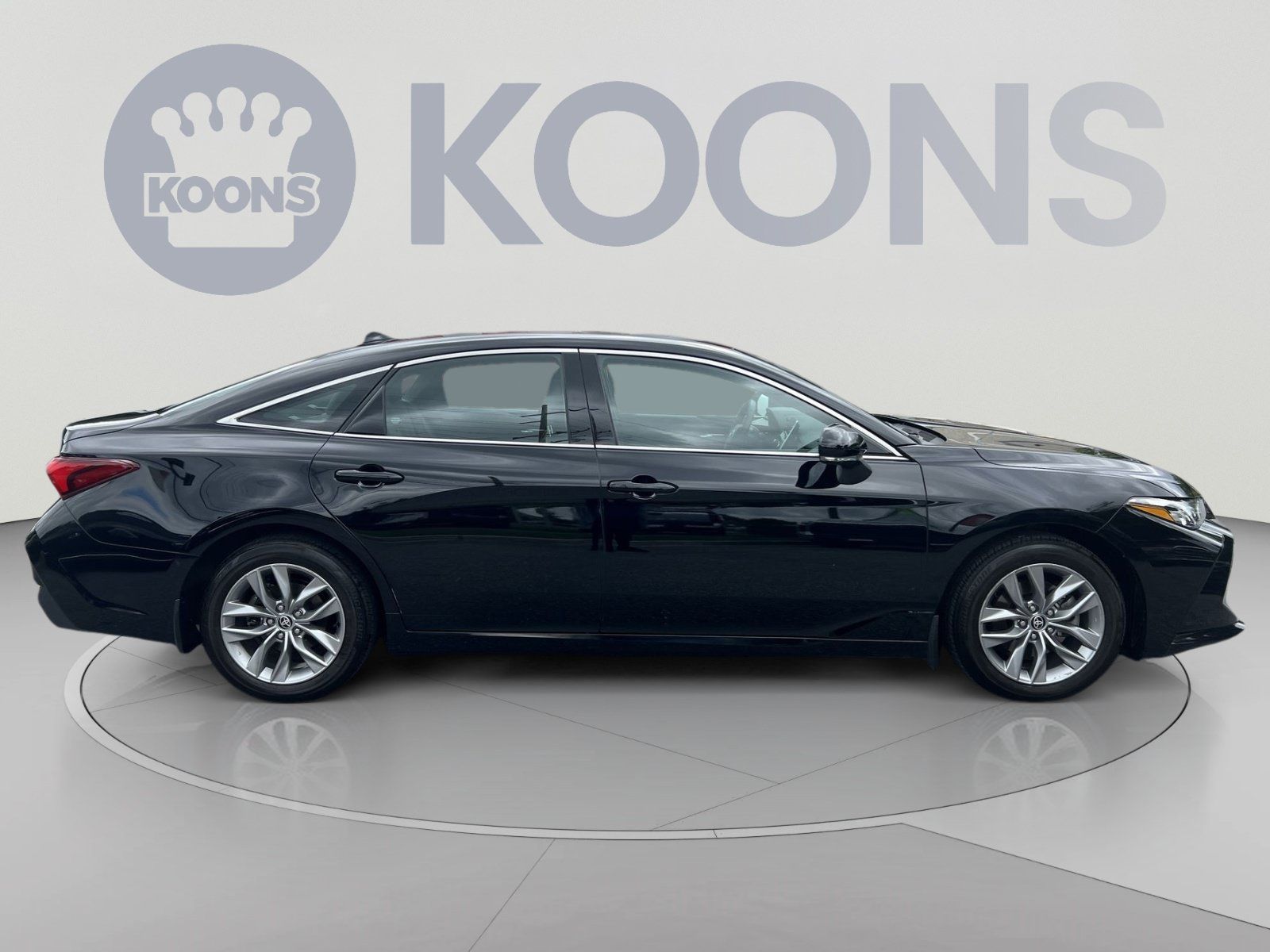 Used 2021 Toyota Avalon XLE w/ Moonroof Package FWD image 8