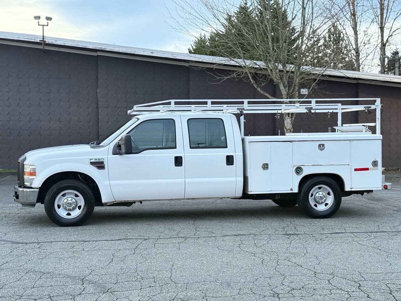 Used 2008 Ford F350 XL RWD image 4