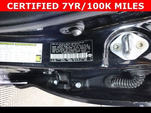 Used 2023 Toyota Corolla LE image 32