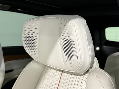 New 2026 Cadillac Vistiq Luxury image 27