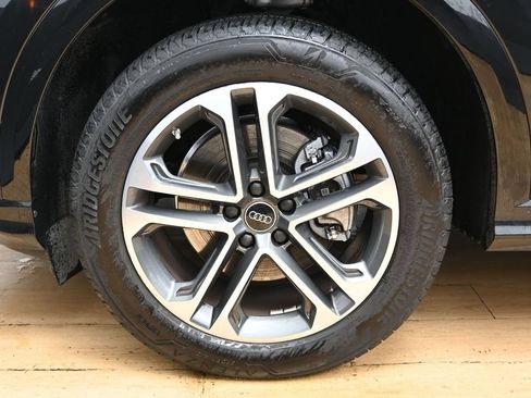 Used 2025 Audi Q5 Premium Plus w/ Premium Plus AWD/4WD image 9