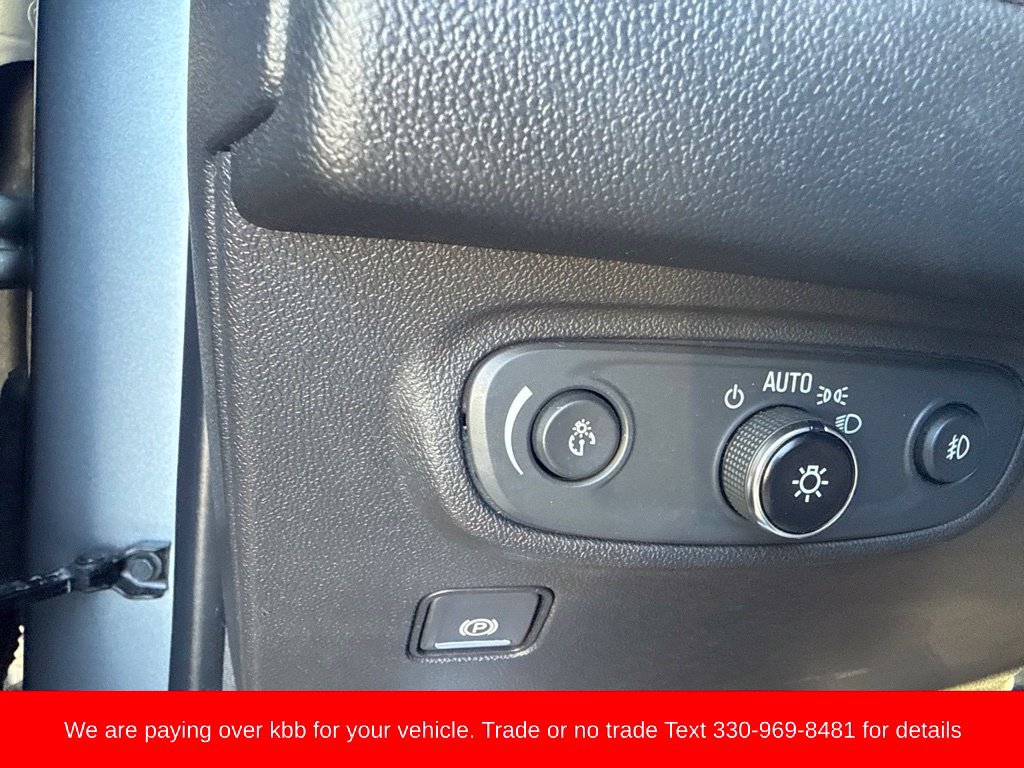 Used 2023 GMC Terrain AT4 AWD/4WD image 21