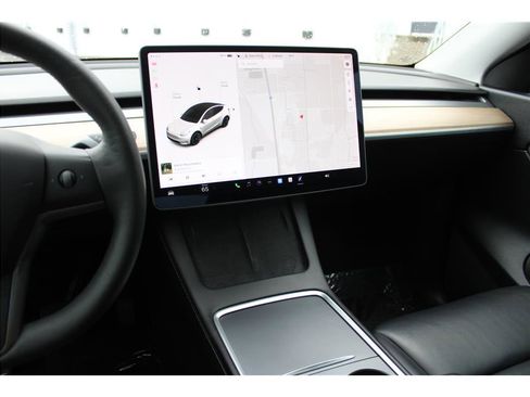 Used 2021 Tesla Model Y Long Range AWD/4WD image 20