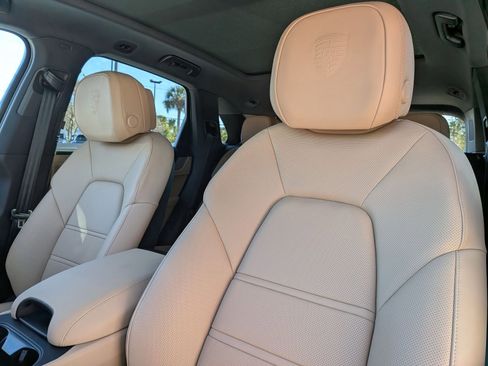 New 2026 Porsche Cayenne AWD/4WD image 5