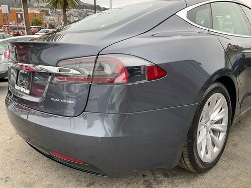 Used 2019 Tesla Model S Standard Range AWD/4WD image 86