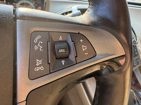 Used 2011 Buick LaCrosse CXS image 25