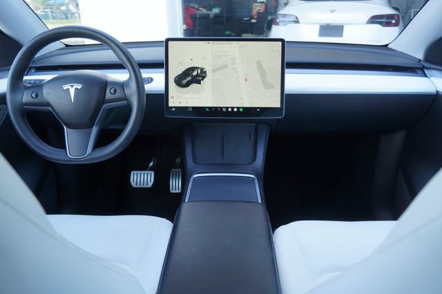 Used 2023 Tesla Model Y Performance AWD/4WD image 31