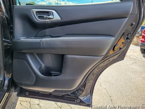 Used 2020 Nissan Pathfinder S AWD/4WD image 20