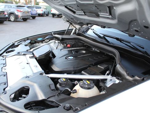 Used 2019 BMW X3 sDrive30i w/ Driving Assistance Package RWD image 40