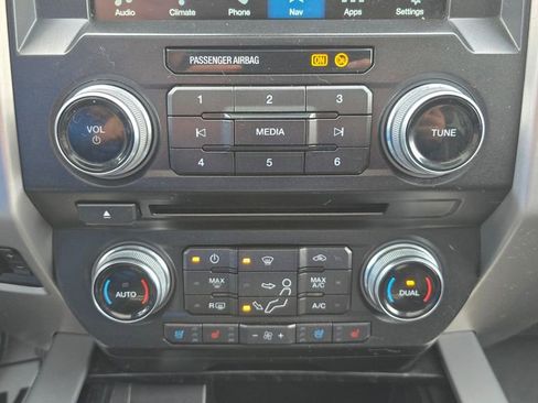 Used 2018 Ford F350 Platinum w/ Platinum Ultimate Package AWD/4WD image 24