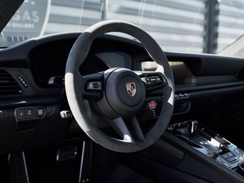 Used 2025 Porsche 911 Carrera 4 GTS w/ Premium Package image 31