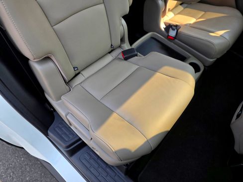 Used 2022 Honda Pilot Touring image 48