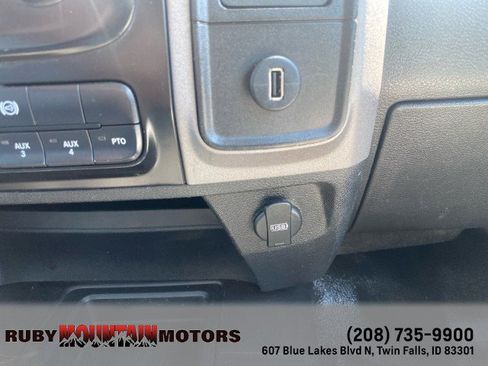 Used 2017 RAM 5500 Tradesman w/ Power & Remote Entry Group image 18