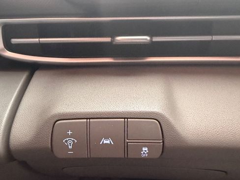 Used 2023 Hyundai Elantra SEL FWD image 11