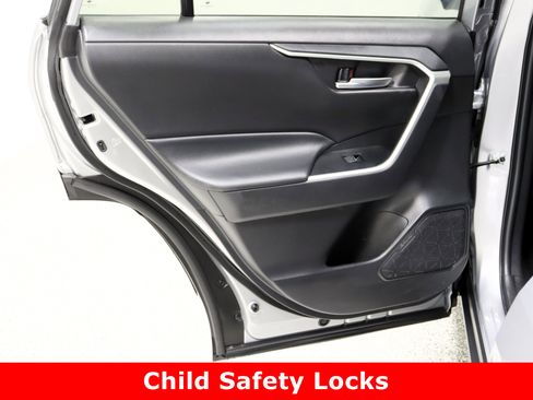 Used 2024 Toyota RAV4 XLE image 26
