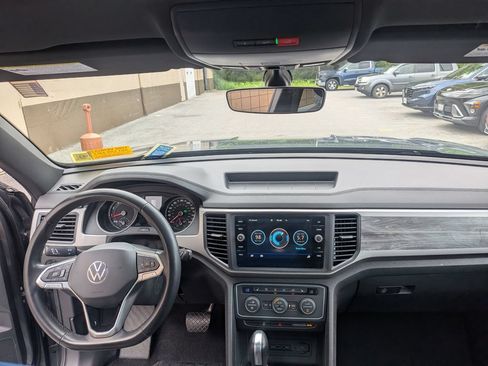 Used 2020 Volkswagen Atlas Cross Sport SE w/ Panoramic Sunroof Package AWD/4WD image 7