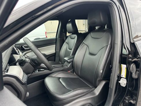 Used 2024 Jeep Compass Limited AWD/4WD image 17