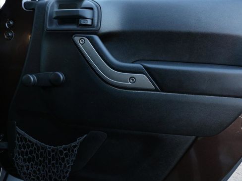 Used 2013 Jeep Wrangler Unlimited Sport image 36