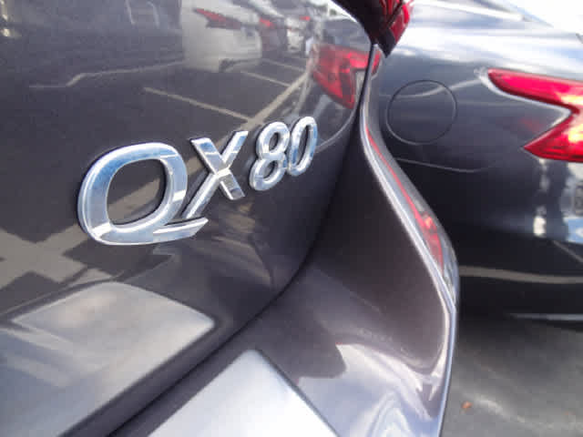 Used 2022 INFINITI QX80 Luxe w/ Cargo Package AWD/4WD image 6
