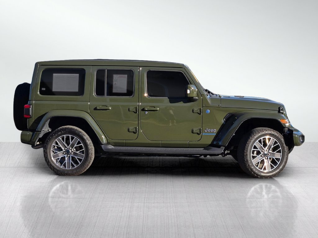 Used 2024 Jeep Wrangler High Altitude AWD/4WD image 3