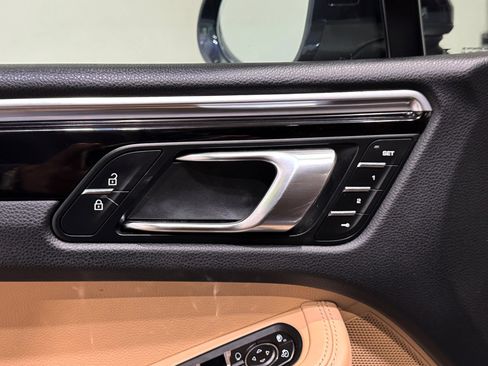 Used 2019 Porsche Macan S image 31