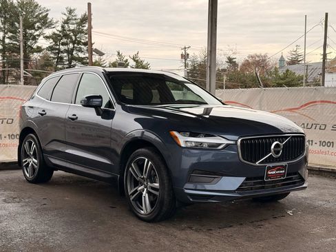 Used 2020 Volvo XC60 T5 Momentum w/ Protection Package image 6