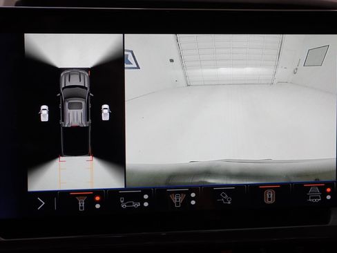 Used 2024 Chevrolet Silverado 1500 High Country w/ Midnight Edition image 26