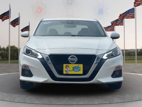 Used 2019 Nissan Altima 2.5 SV FWD image 2