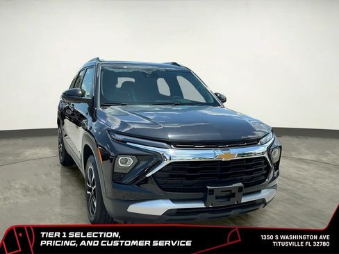 Used 2025 Chevrolet TrailBlazer LT AWD/4WD image 11