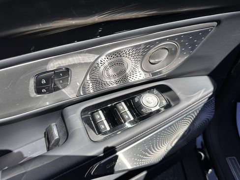 Used 2026 Lincoln Nautilus Reserve image 25