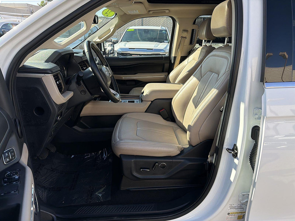 Used 2024 Ford Expedition Limited RWD image 12