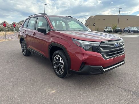 Used 2025 Subaru Forester image 2