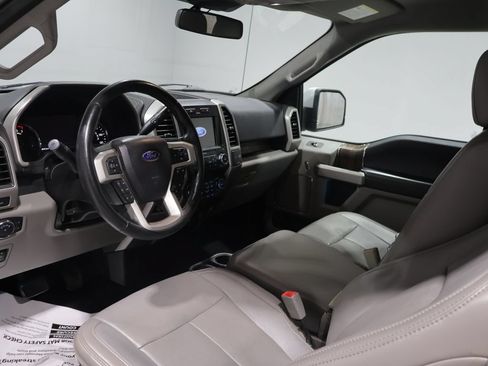 Used 2019 Ford F150 Lariat w/ Equipment Group 501A Mid AWD/4WD image 17