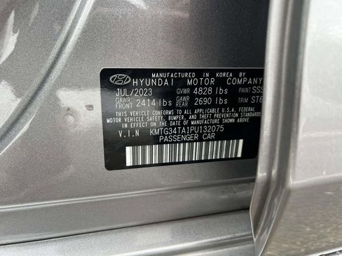 Certified 2023 Genesis G70 2.0T w/ Sport Prestige Package image 20