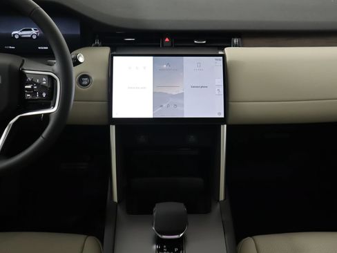 Certified 2025 Land Rover Discovery Sport S AWD/4WD image 15