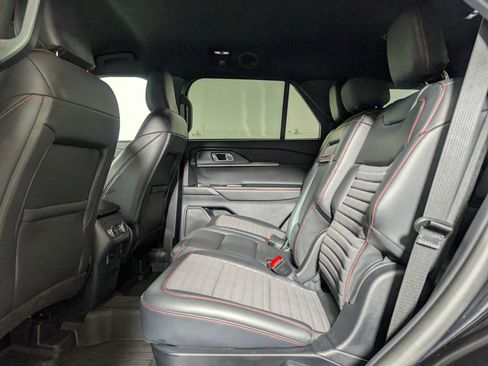 Certified 2025 Ford Explorer ST-Line w/ ST-Line Street Pack image 12