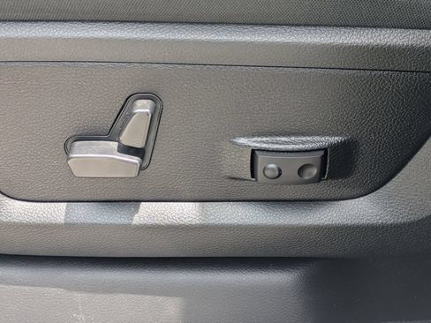 Used 2026 RAM 2500 Big Horn AWD/4WD image 21
