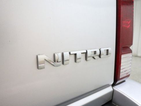 Used 2011 Dodge Nitro Heat image 19
