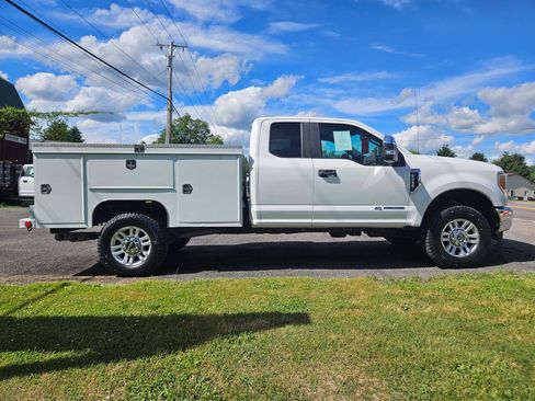 Used 2019 Ford F250 XL w/ STX Appearance Package AWD/4WD image 4