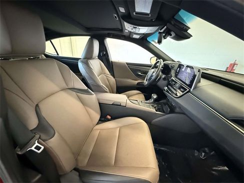 Certified 2022 Lexus ES 350 w/ Premium Package image 14