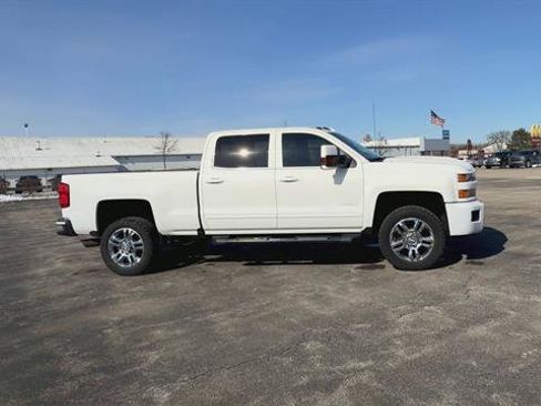 Used 2019 Chevrolet Silverado 2500 High Country image 2