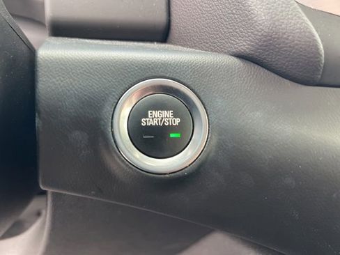 Used 2023 GMC Terrain SLE w/ Driver Convenience Package AWD/4WD image 19