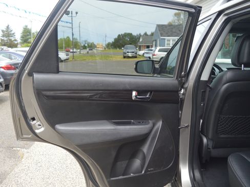 Used 2011 Kia Sorento EX w/ Premium Pkg AWD/4WD image 23