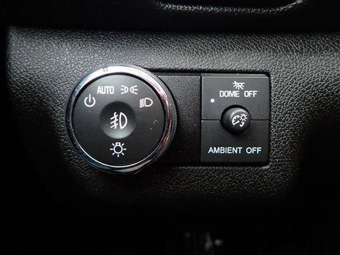 Used 2016 Chevrolet Traverse LTZ image 25