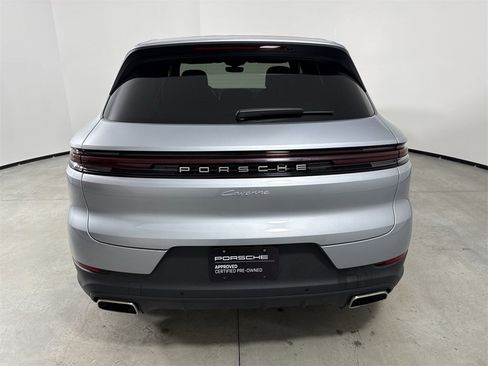 Certified 2025 Porsche Cayenne image 6